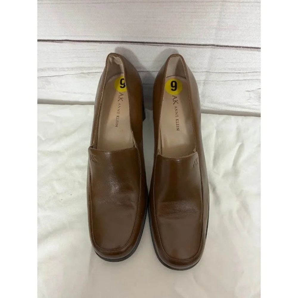 Anne Klein AK Womens Brown Leather Square Toe Block Heel Loafer Pumps Size 9